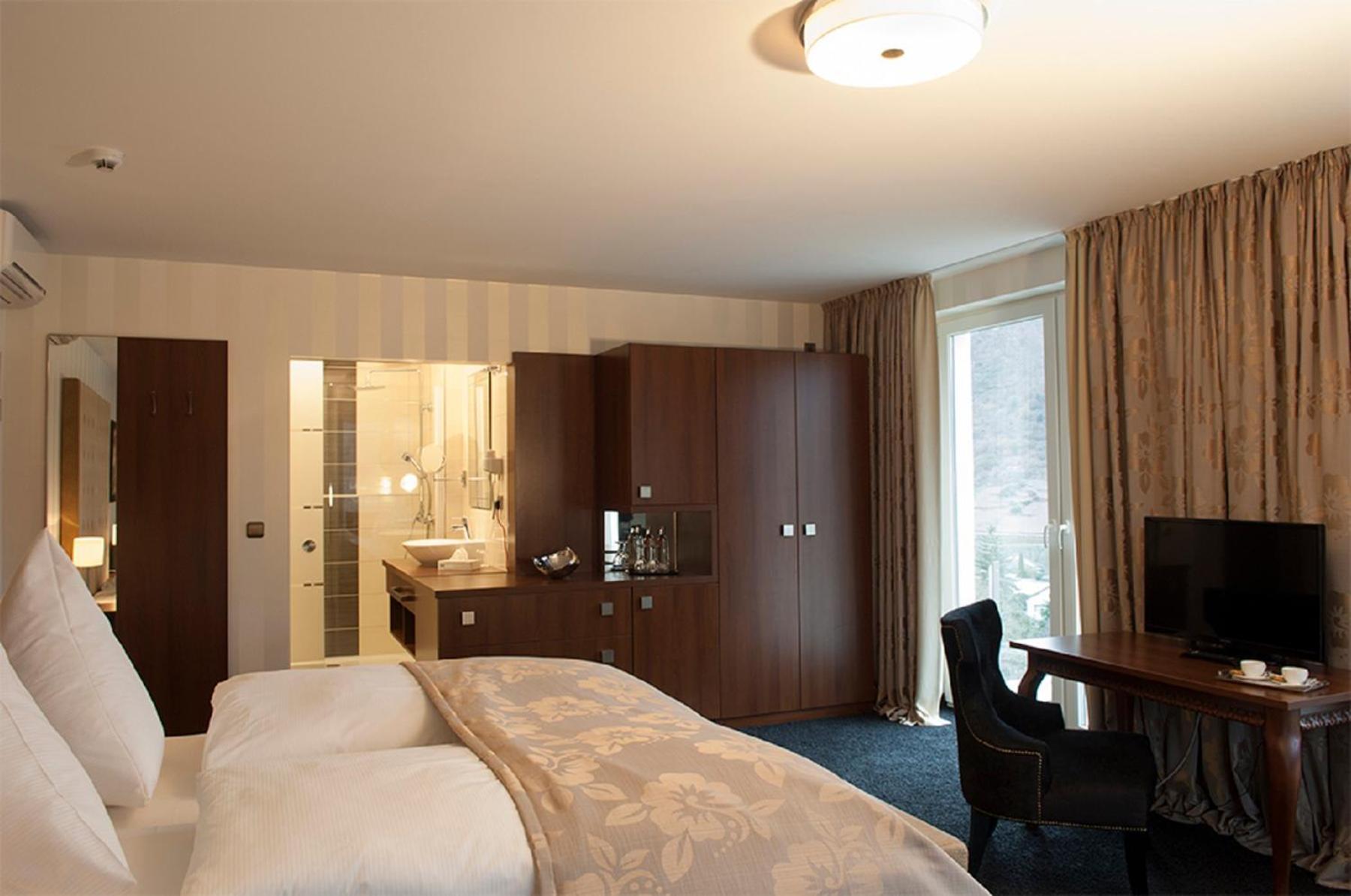 Moselstern Parkhotel Kraehennest Loef Bilik gambar