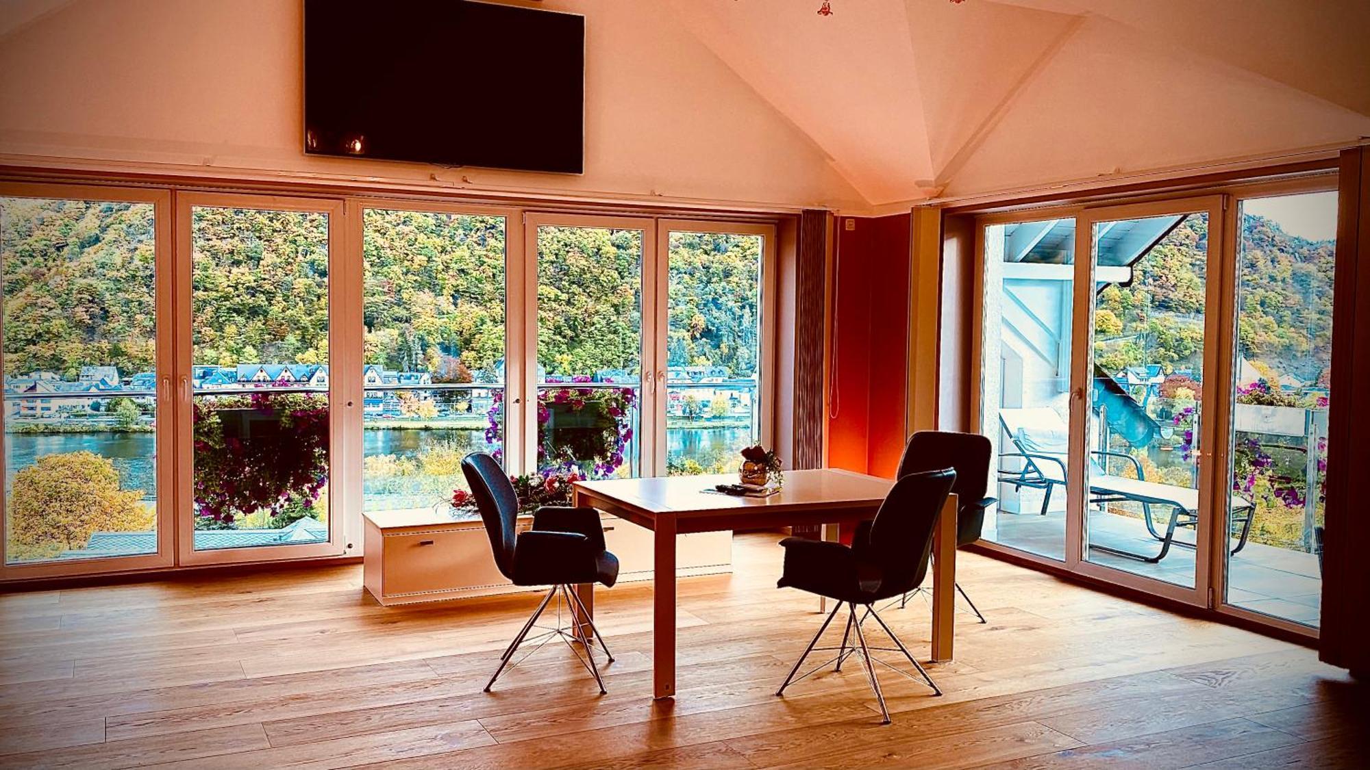 Moselstern Parkhotel Kraehennest Loef Bilik gambar